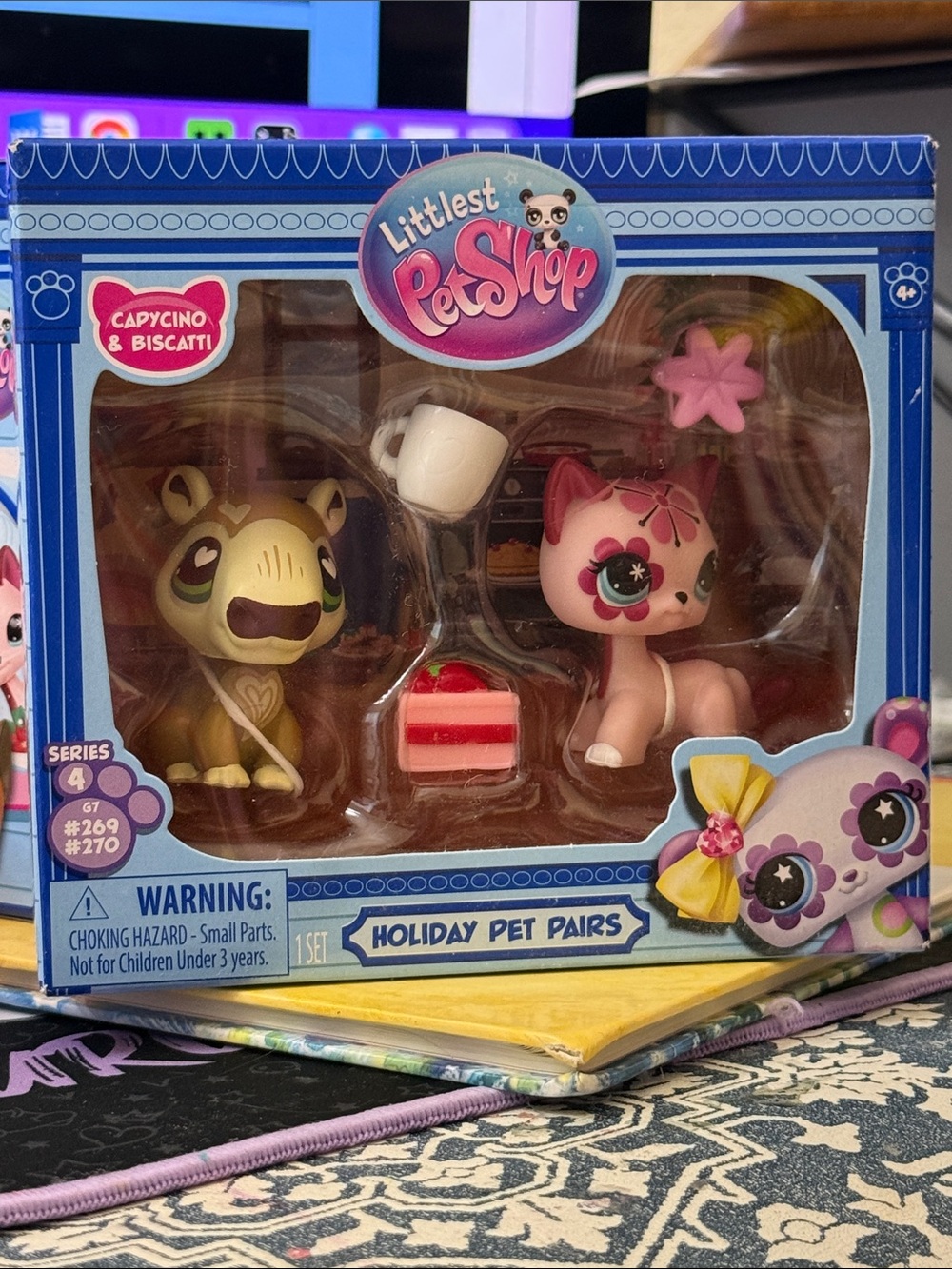 Littlest Pet Shop Pink and Tan Holiday Pet Pairs
